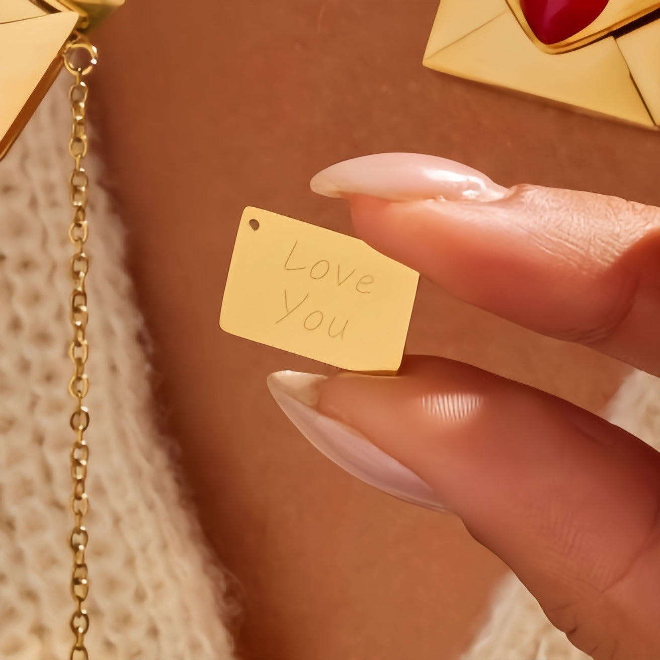 Jewelry that replaces your words